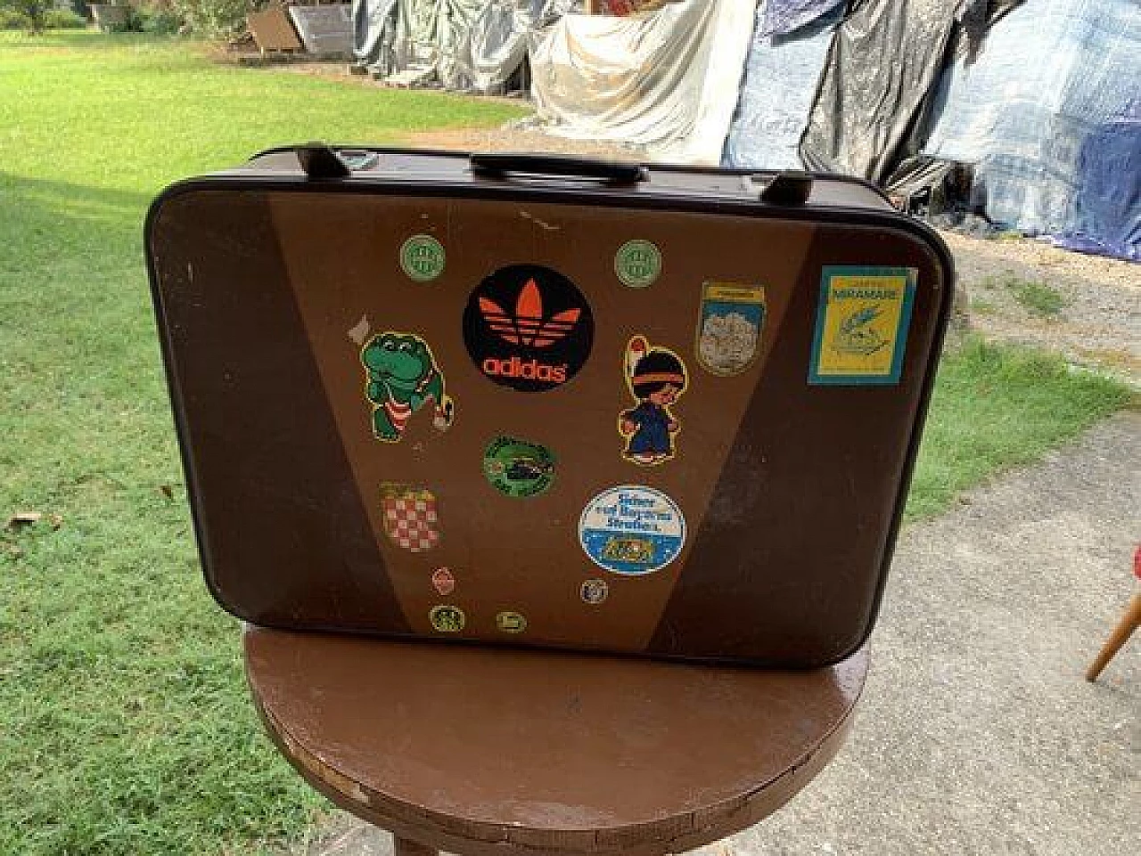 Hungarian leather and metal suitcase, 1940s 4