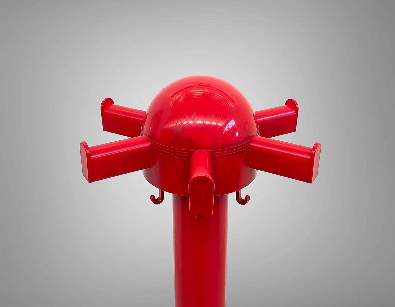 Red plastic coat stand 4653 by Kartell, 1970s 1