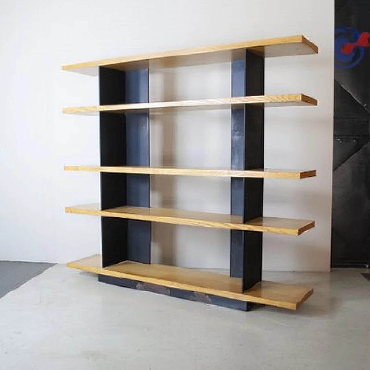 Modernist Foltern shelves with black steel plate brackets by Charlotte Perriand, 1970s 6