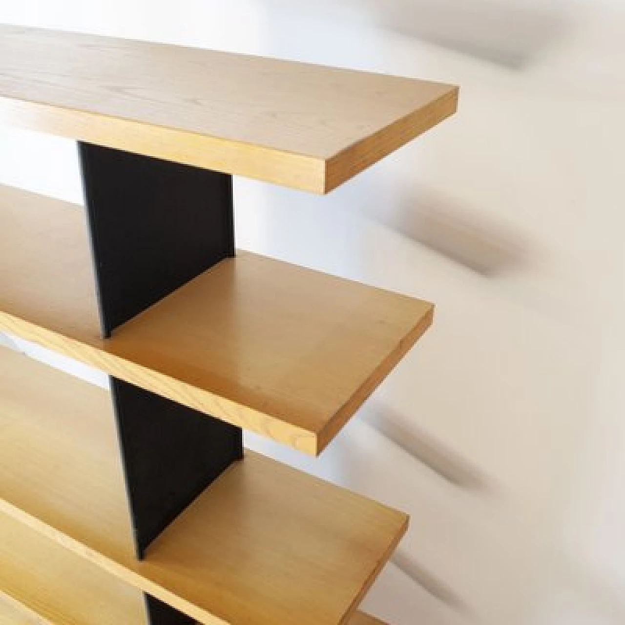 Modernist Foltern shelves with black steel plate brackets by Charlotte Perriand, 1970s 10