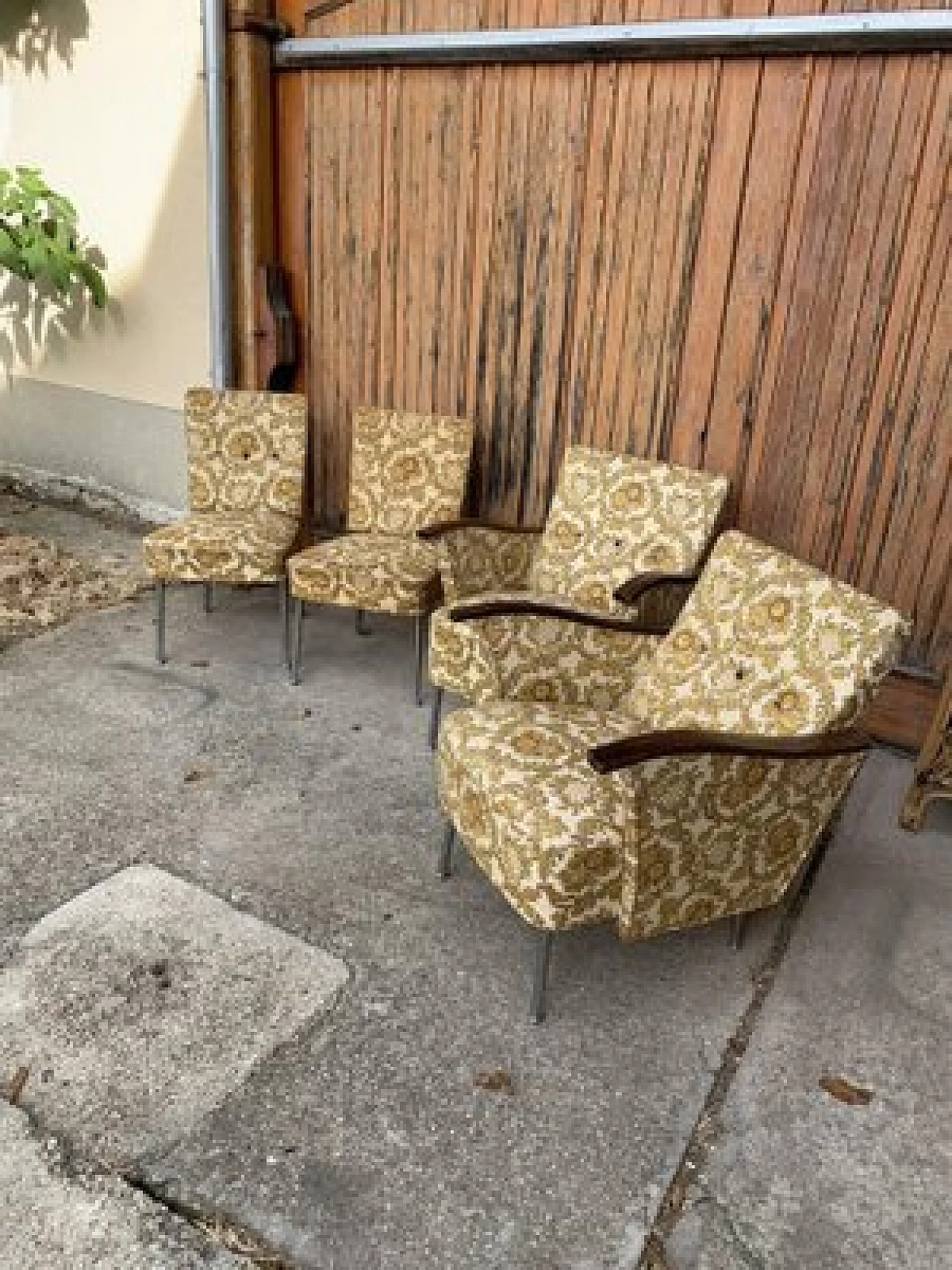 4 Bauhaus-style armchairs in steel and wood, 1940s 4