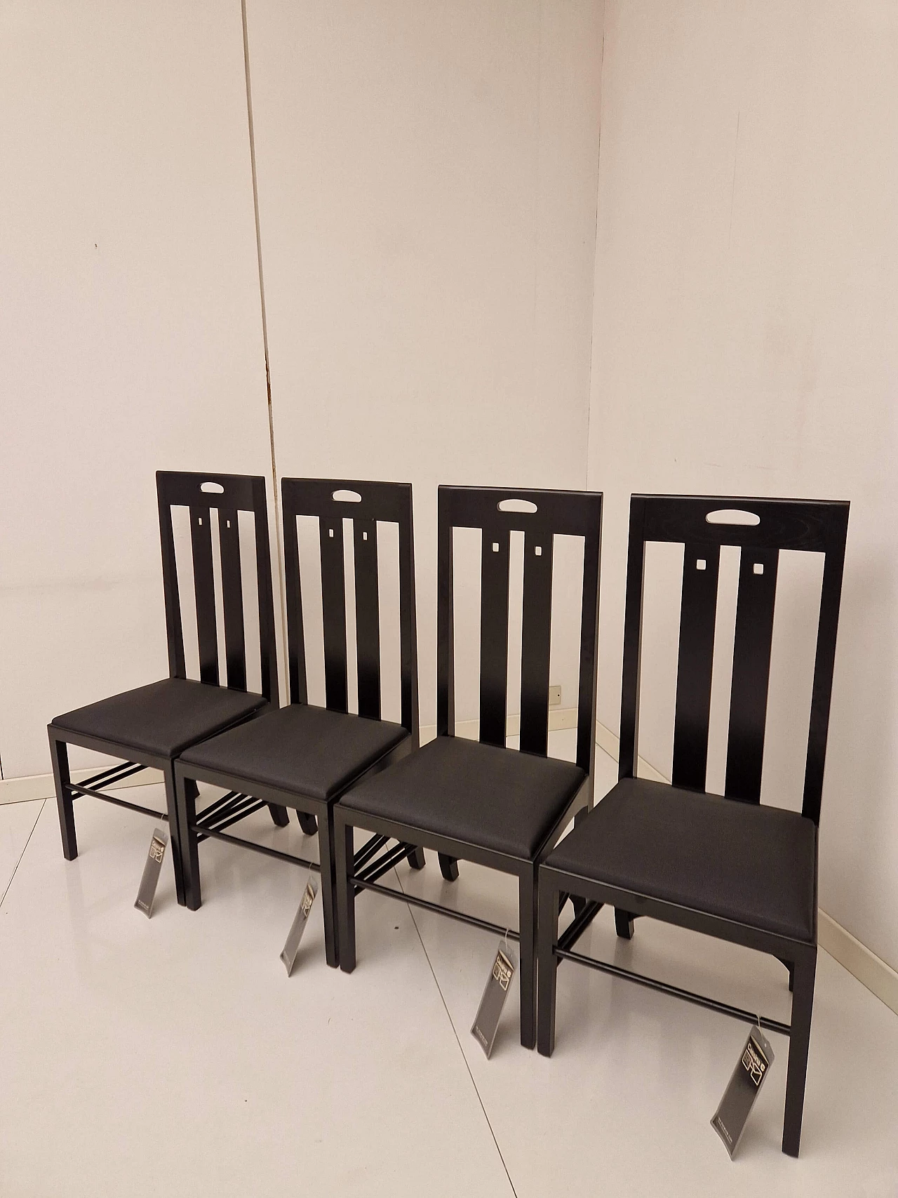 Sedia Ingram di Charles Rennie Mackintosh per Cassina, anni '80 8