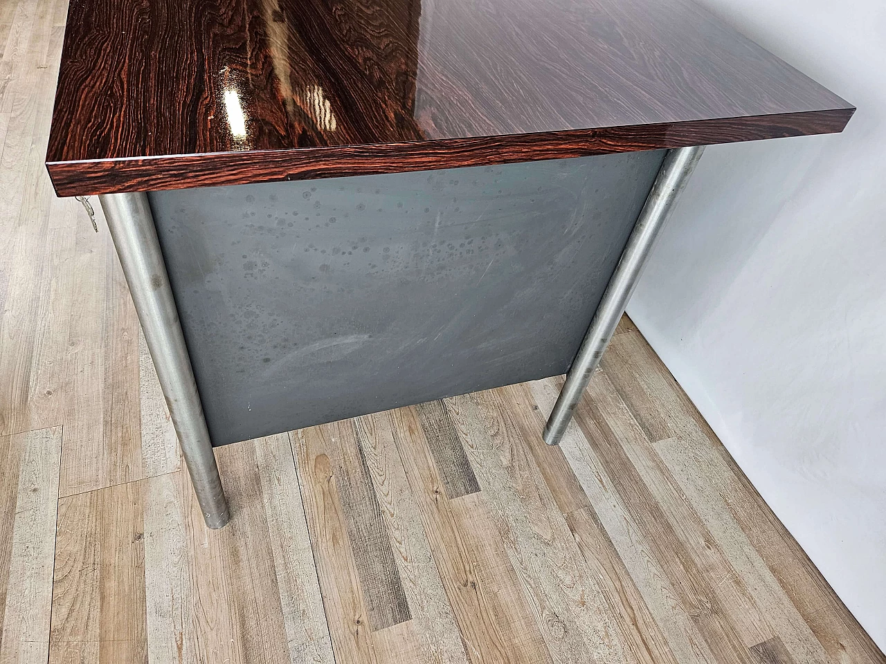 Executive desk with rosewood laminate top by Mobiltecnica Torino, 1970s 4