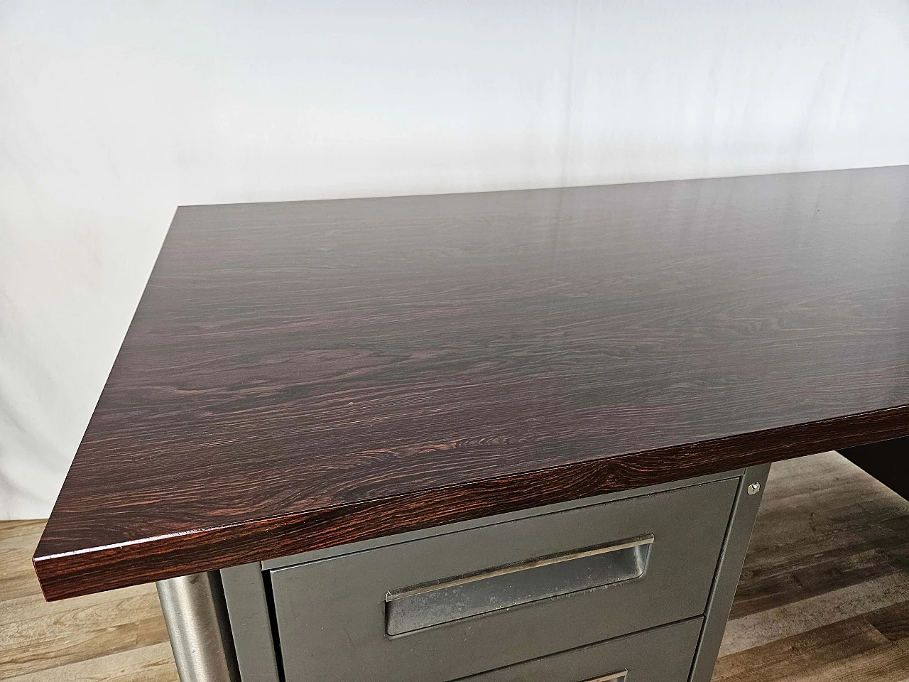 Executive desk with rosewood laminate top by Mobiltecnica Torino, 1970s 5