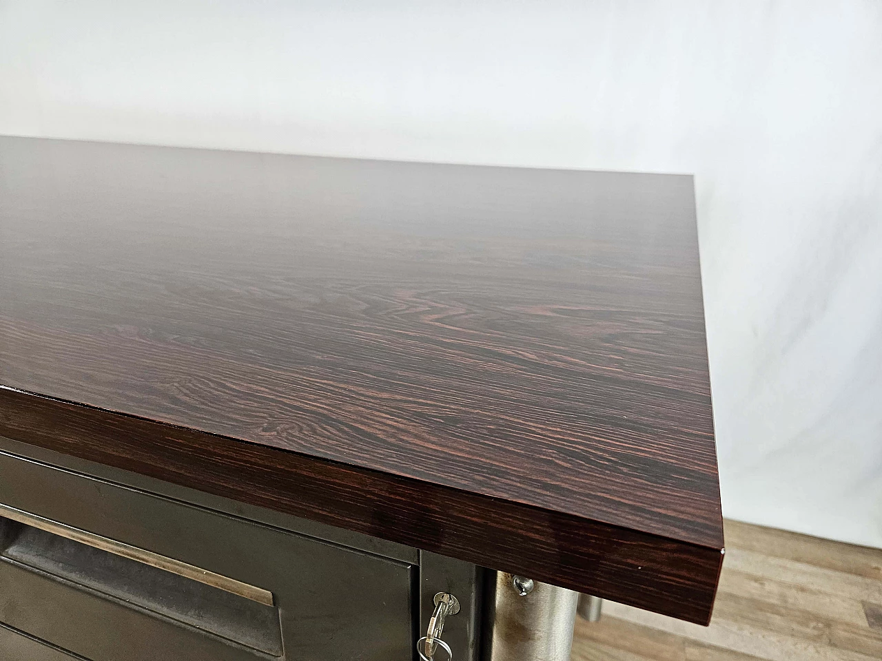 Executive desk with rosewood laminate top by Mobiltecnica Torino, 1970s 7