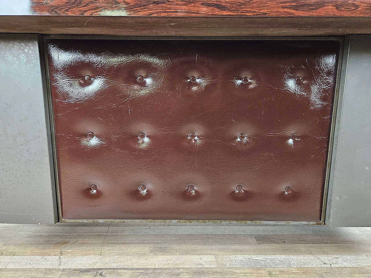 Executive desk with rosewood laminate top by Mobiltecnica Torino, 1970s 40