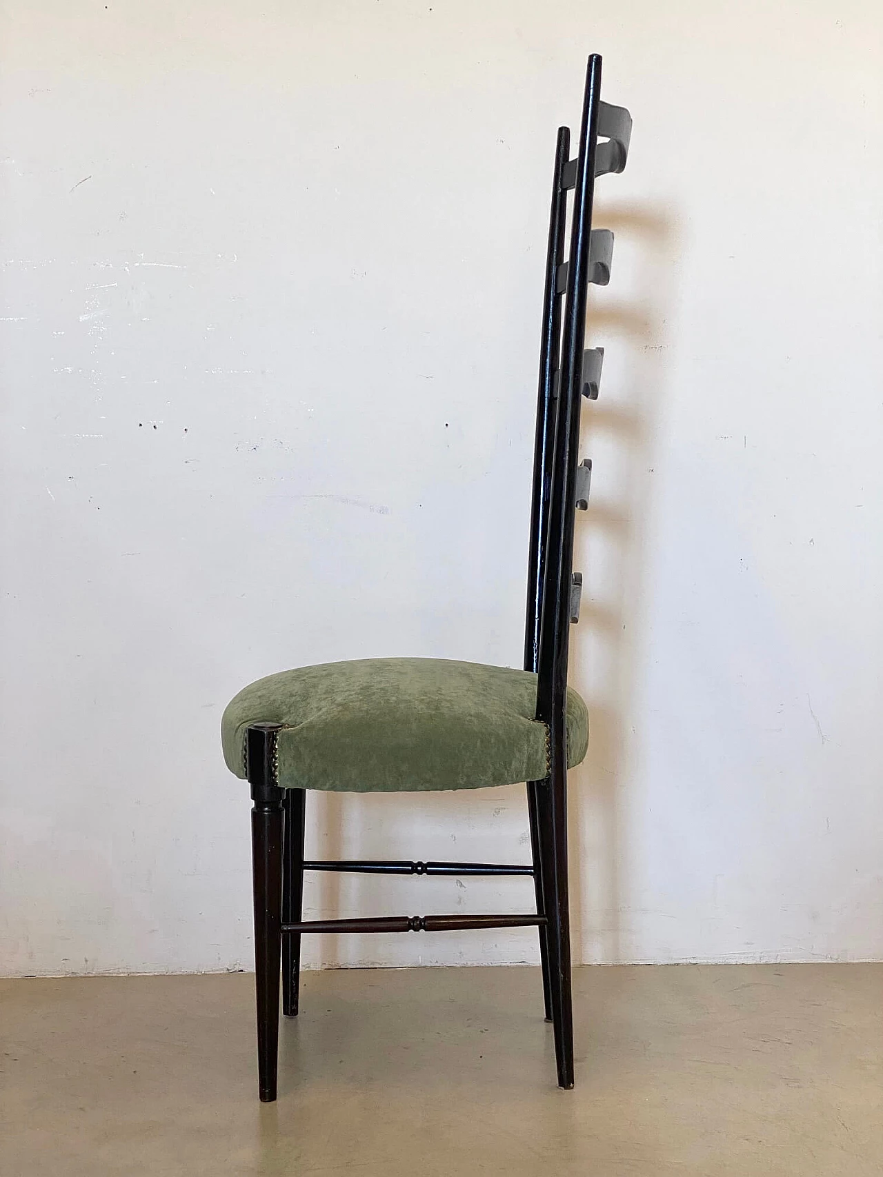 4 Black lacquered wooden chairs, 1960s 9