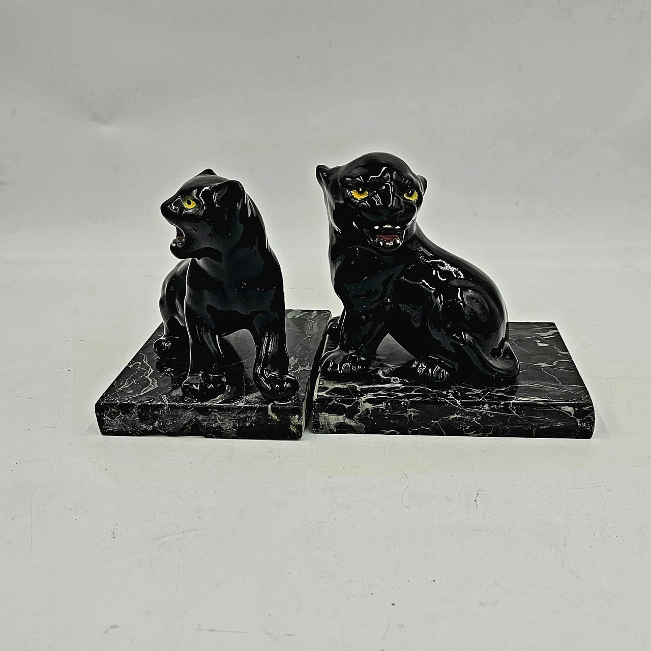 Pair of ceramic and marble bookends with panther cubs, 1930s 20