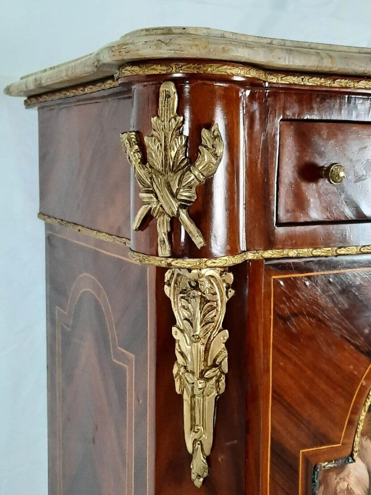 Credenza stile Luigi XVI in faggio e marmo con anta dipinta, fine '800 4