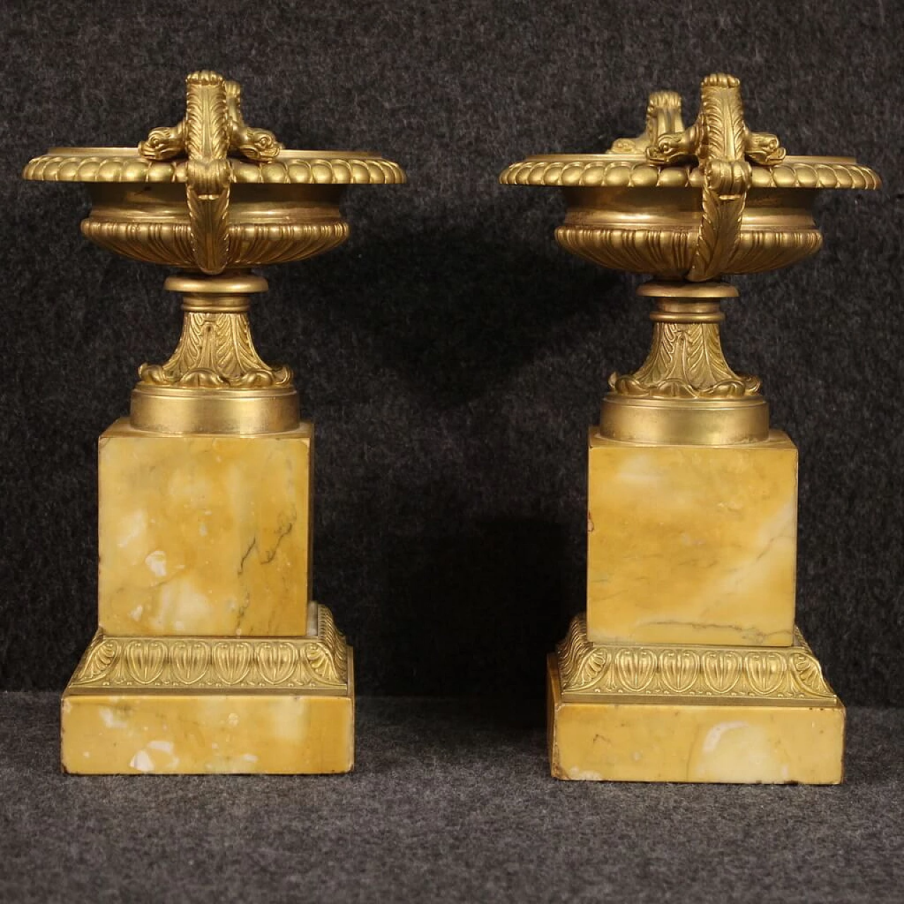 Pair of gilded bronze and yellow marble risers, 1930s 3