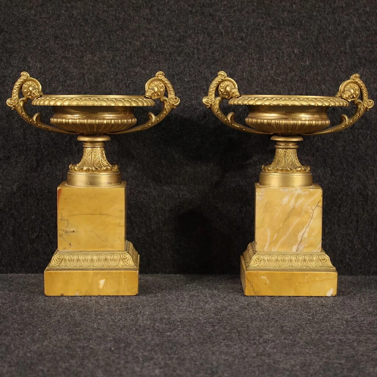 Pair of gilded bronze and yellow marble risers, 1930s 8