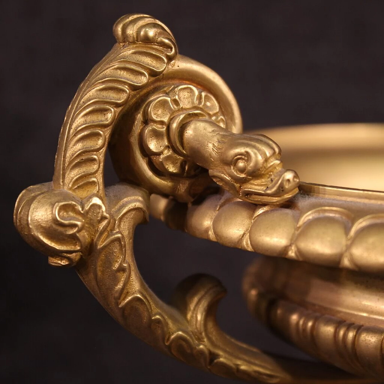 Pair of gilded bronze and yellow marble risers, 1930s 9