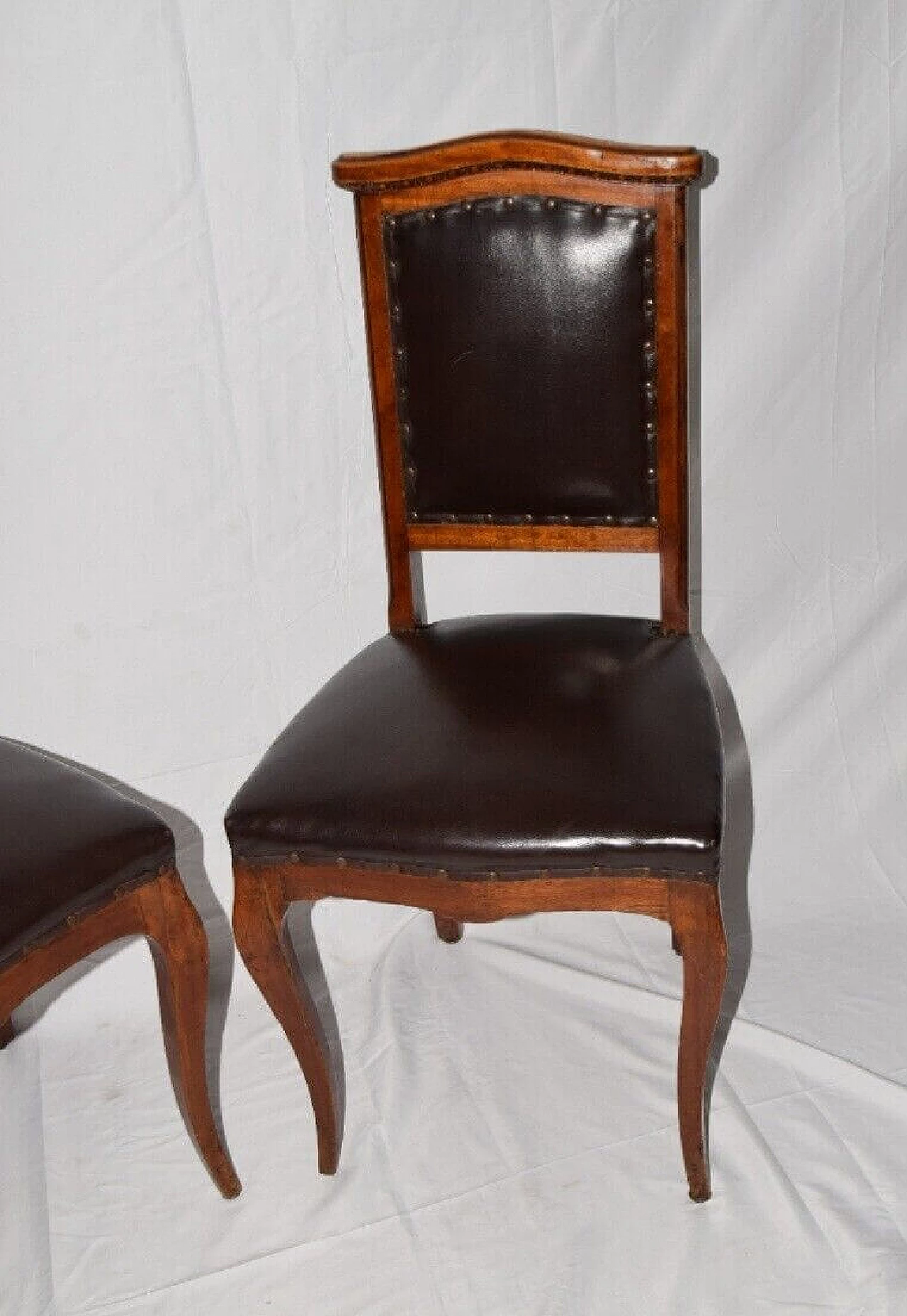 Pair of Direttorio chairs in walnut with brown leather upholstery, 19th century 2