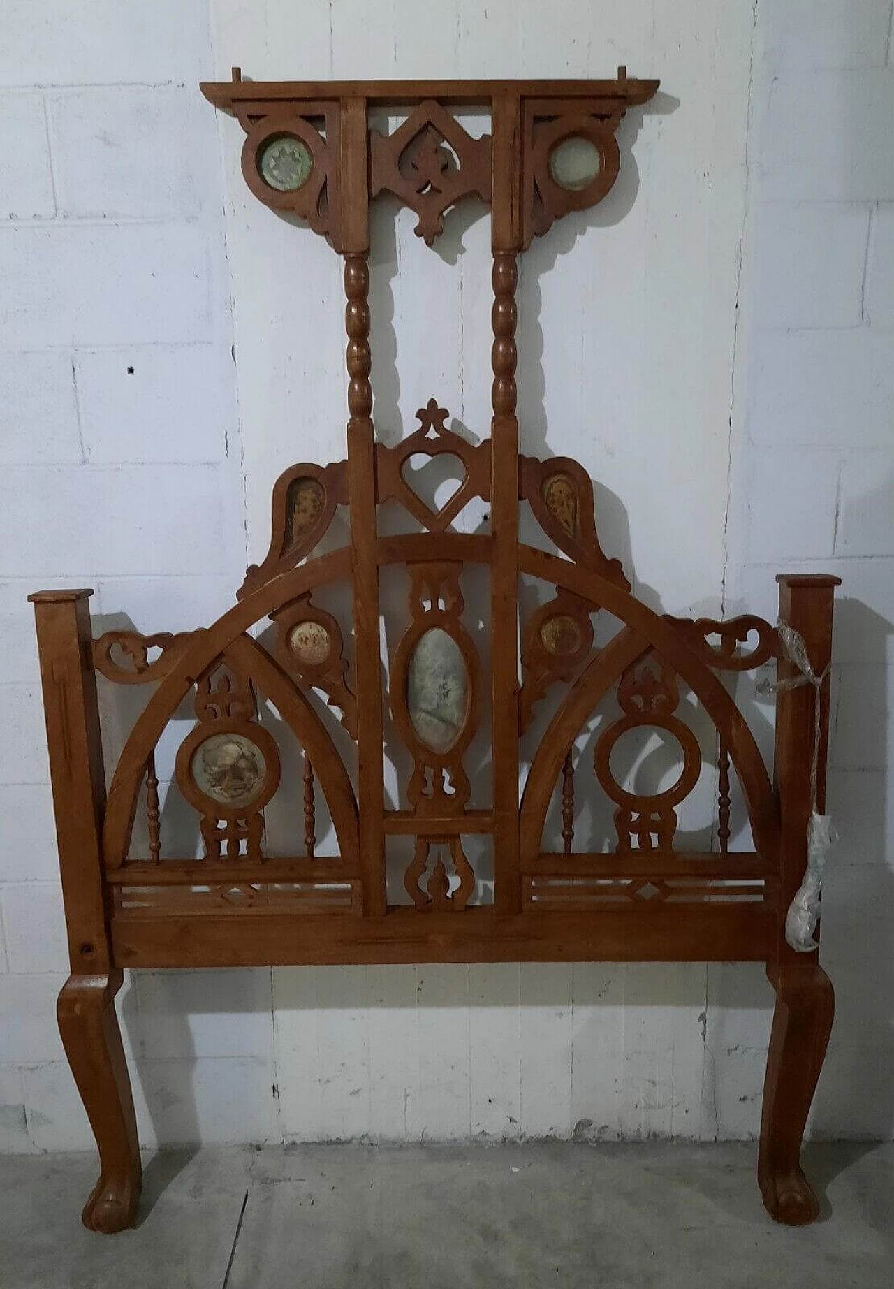 Walnut bed in Gothic style with marble and stone inlays, 19th century 4