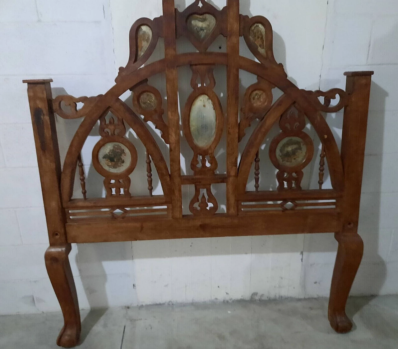 Walnut bed in Gothic style with marble and stone inlays, 19th century 12