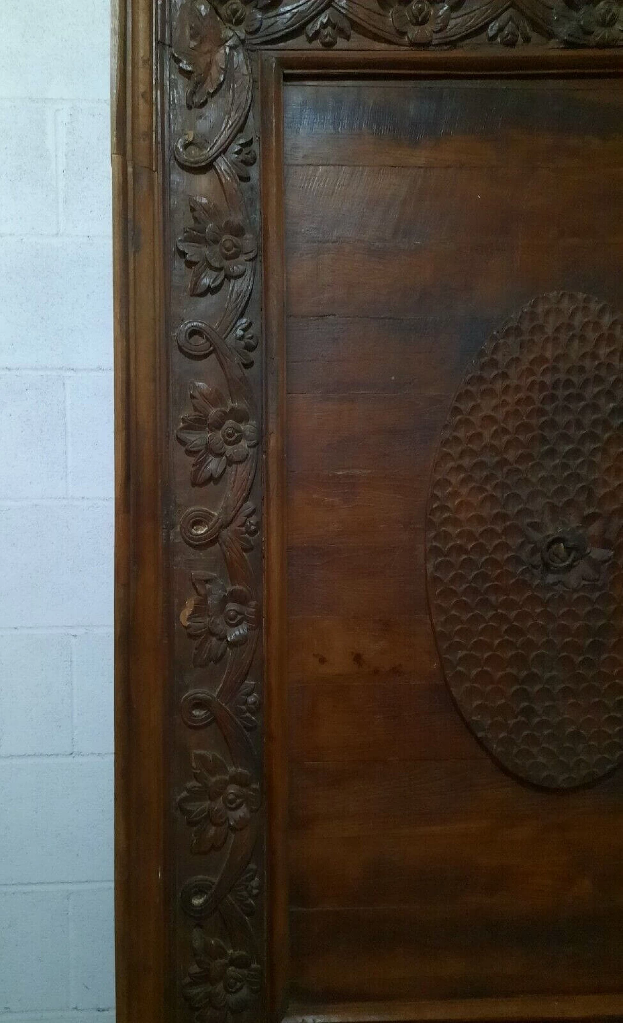 Pannello in legno di prugna con decorazioni, prima metà '700 3