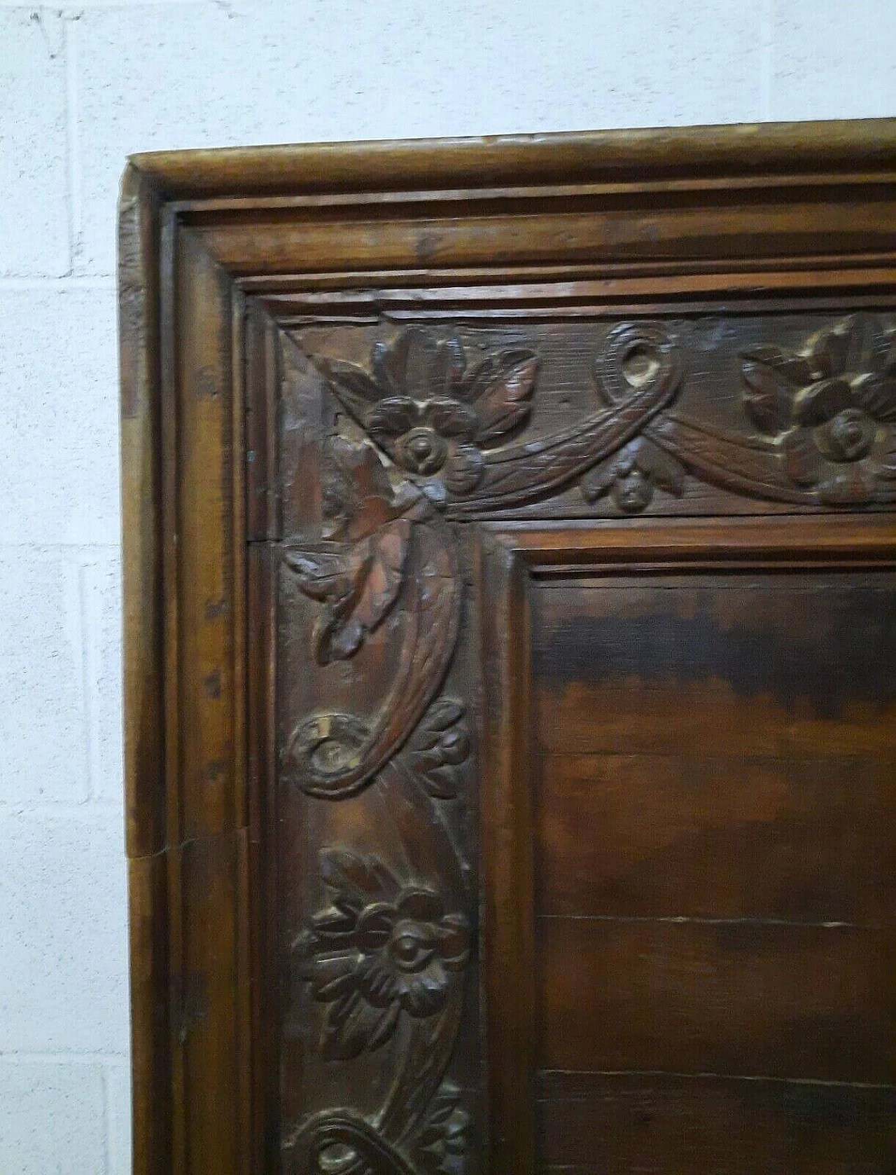 Pannello in legno di prugna con decorazioni, prima metà '700 4