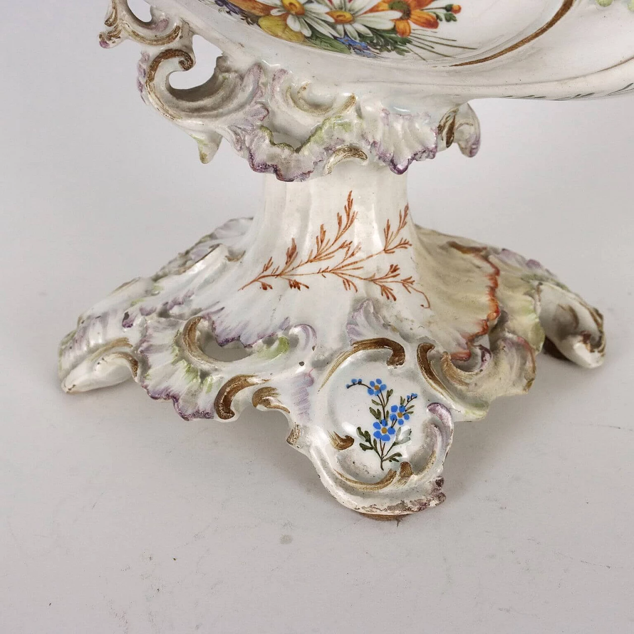 Majolica centrepiece by Antonibon Nove, first half of the 19th century 4