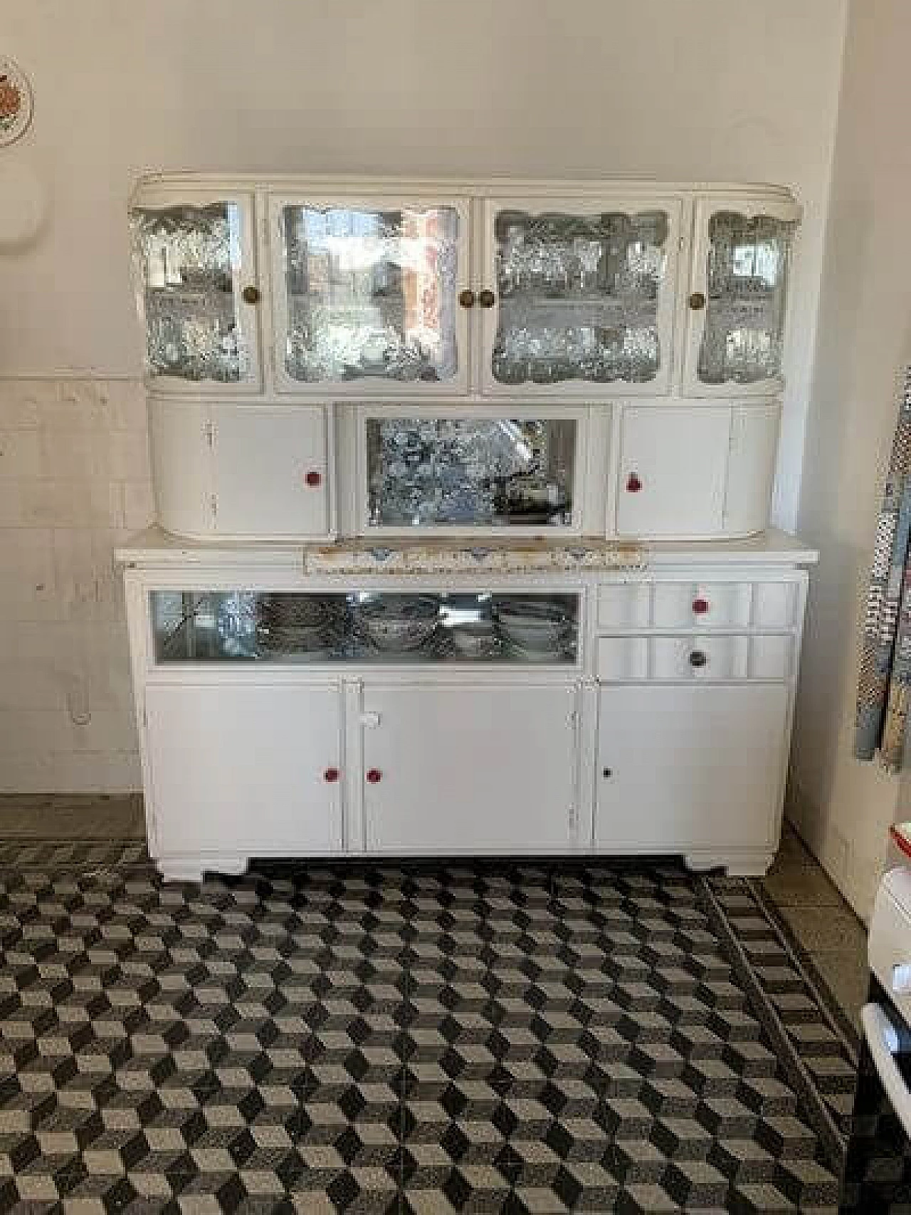 Art Deco white wood and glass double-body sideboard, 1920s 6