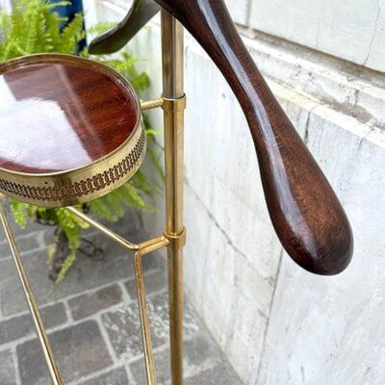 Tripod valet stand in wood and gilded metal, 1950s 10