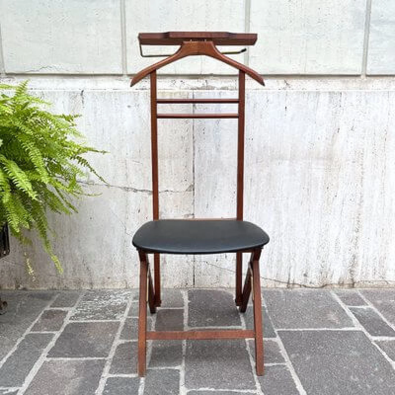 Teak valet stand with upholstered skai seat by Reguitti, 1960s 6