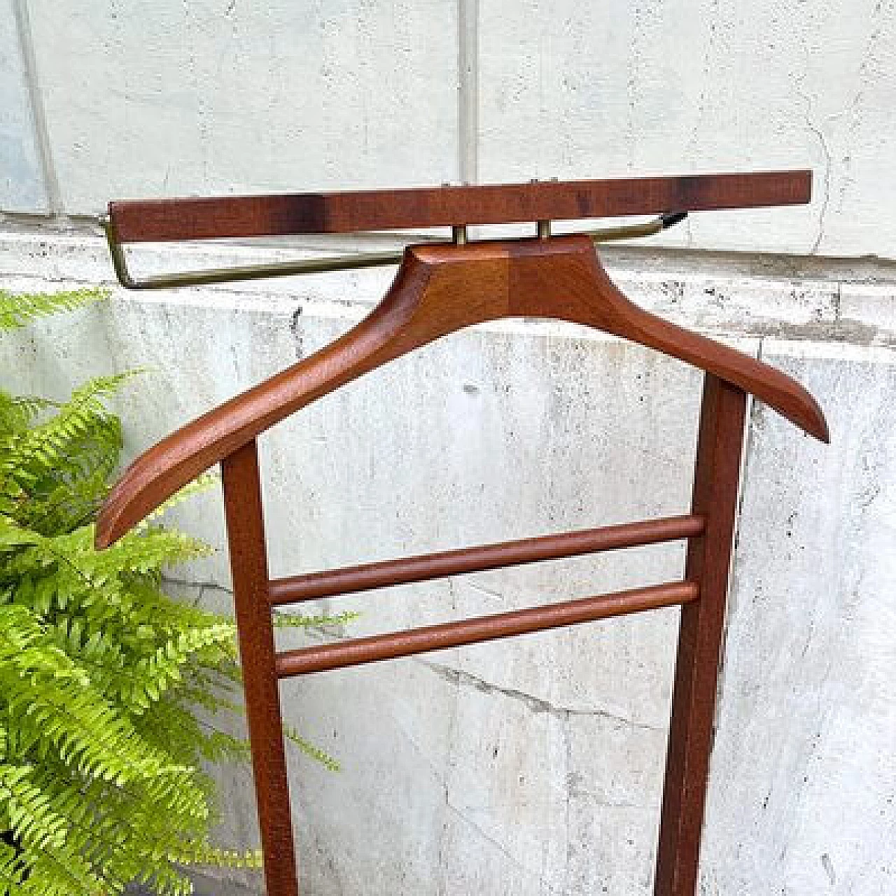 Teak valet stand with upholstered skai seat by Reguitti, 1960s 15