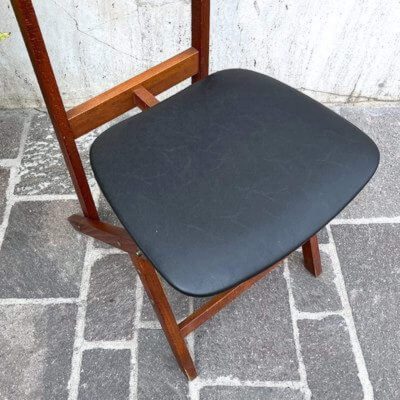 Teak valet stand with upholstered skai seat by Reguitti, 1960s 16