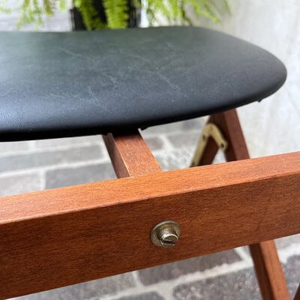 Teak valet stand with upholstered skai seat by Reguitti, 1960s 17