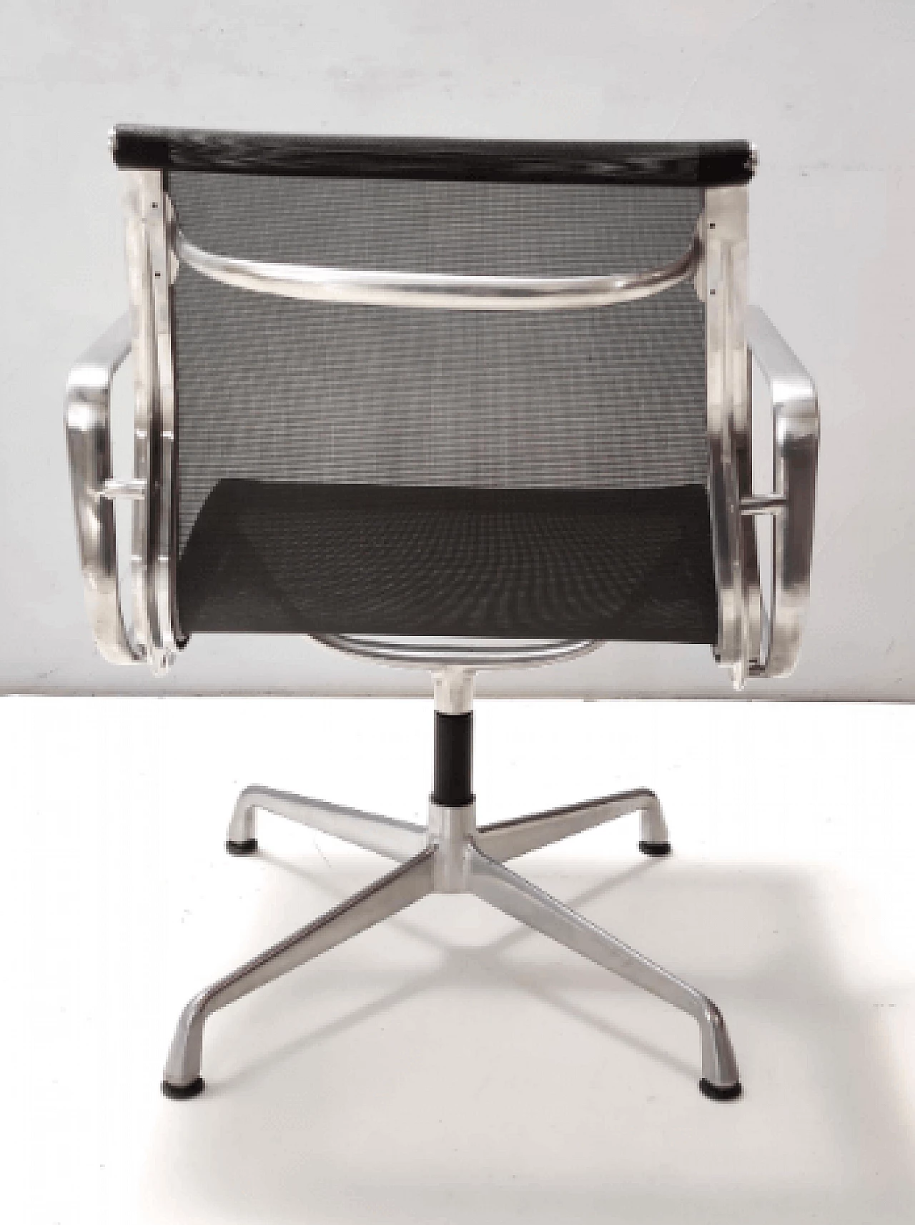 8 Poltrone girevoli di Eames per Herman Miller, anni '80 7