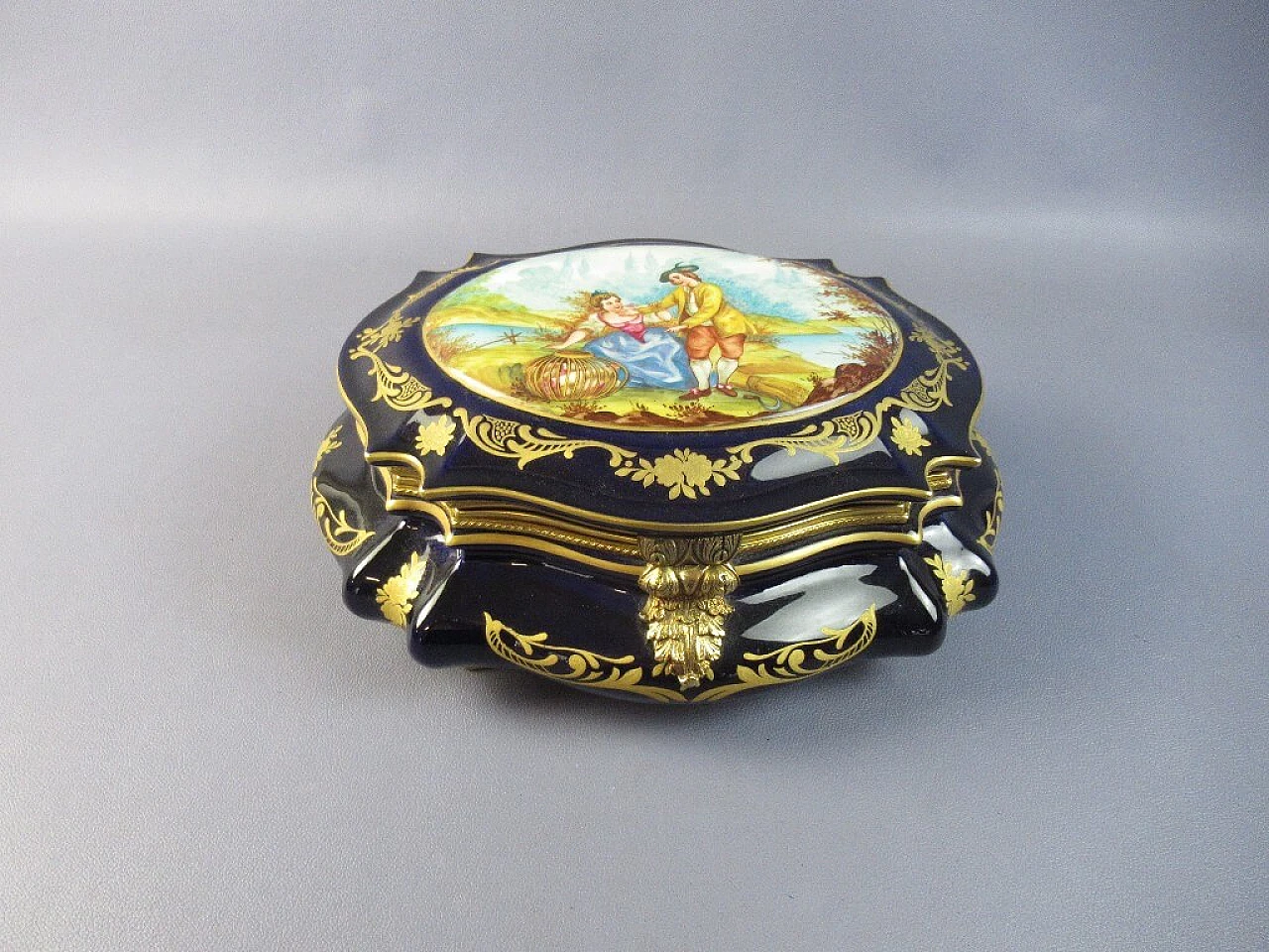 French Sèvres style porcelain and bronze jewelry box casket 4