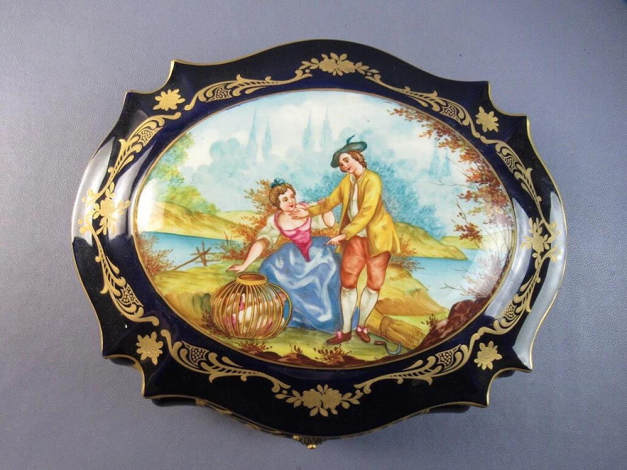 French Sèvres style porcelain and bronze jewelry box casket 5