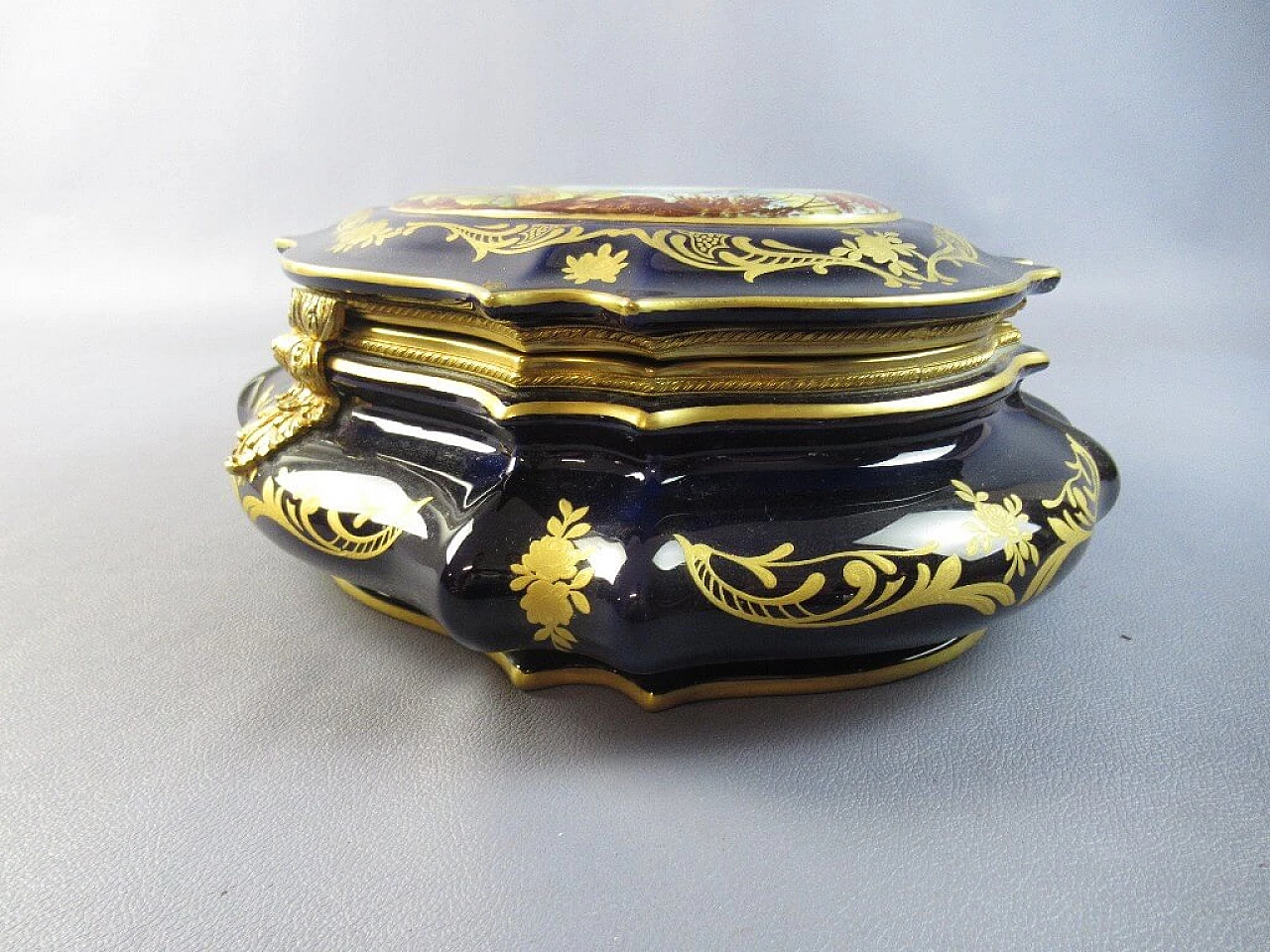 French Sèvres style porcelain and bronze jewelry box casket 6