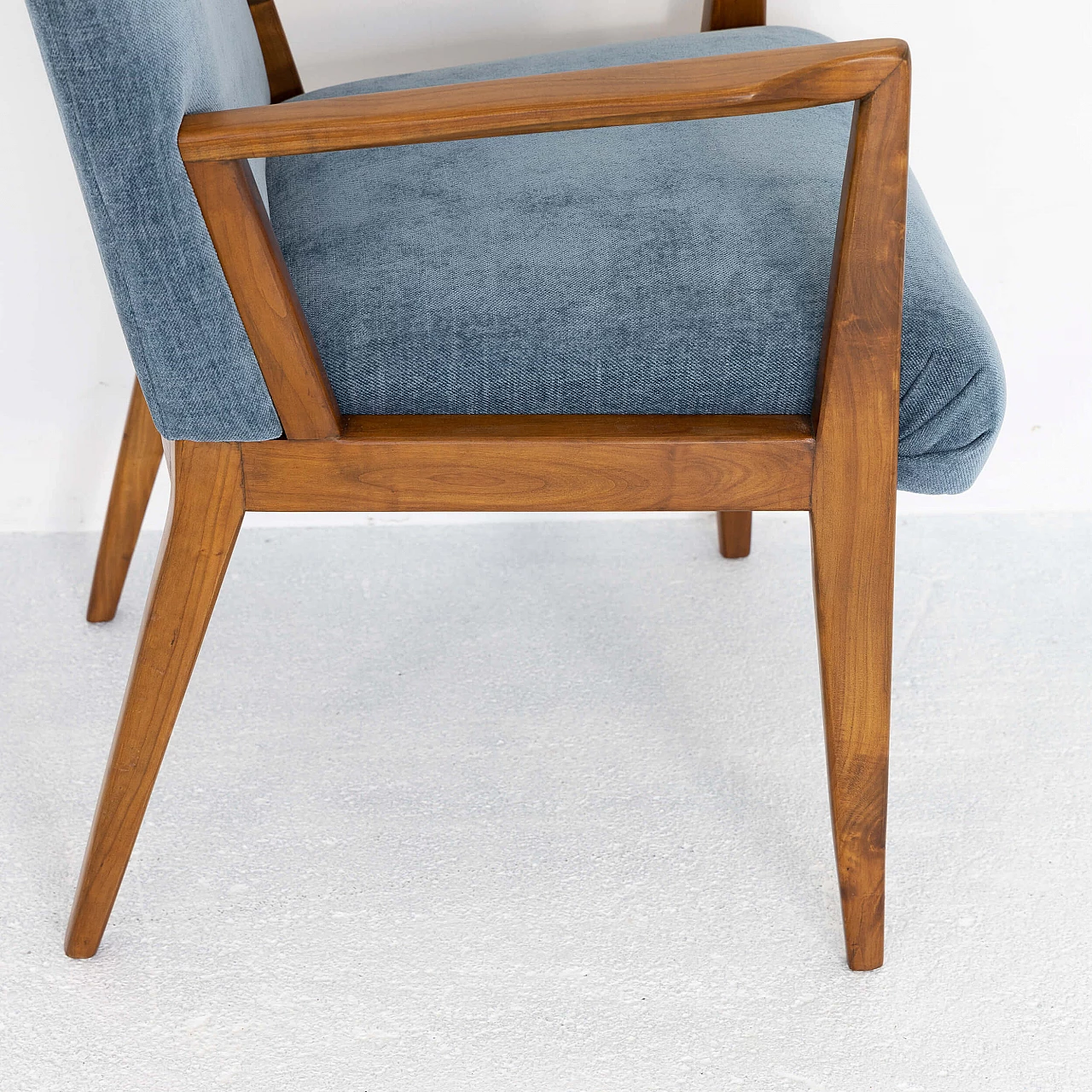 4 Armchairs in walnut and velvet, 1950s 9