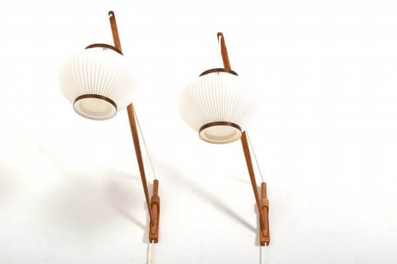 Pair of oak wall lamps by A. Bank Jensen & Kjeld Iversen for Louis Poulsen, 1950s 3