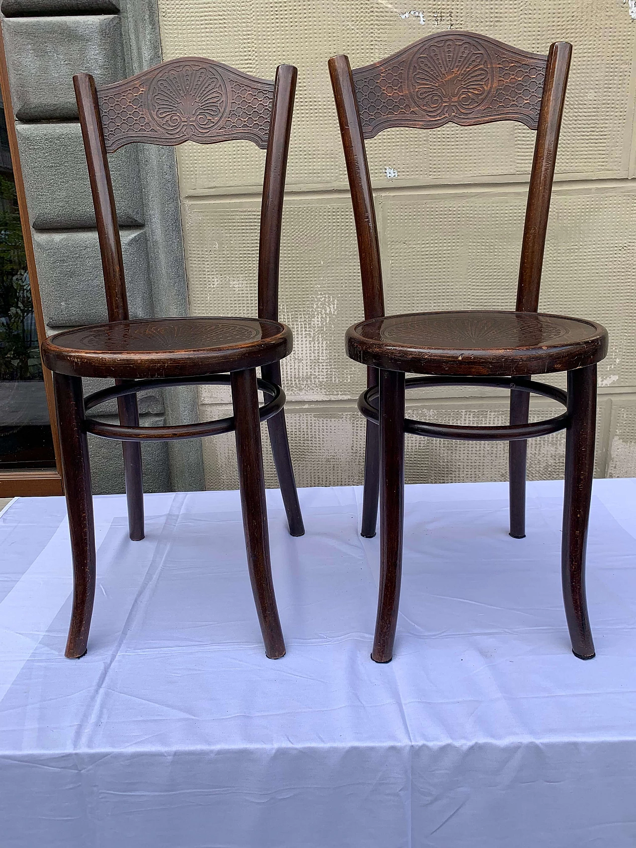 Pair of beech Mordus chairs in Thonet style, early 20th century 9