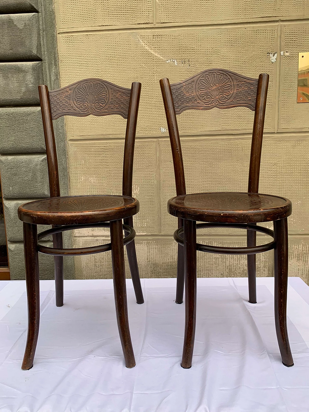 Pair of beech Mordus chairs in Thonet style, early 20th century 12