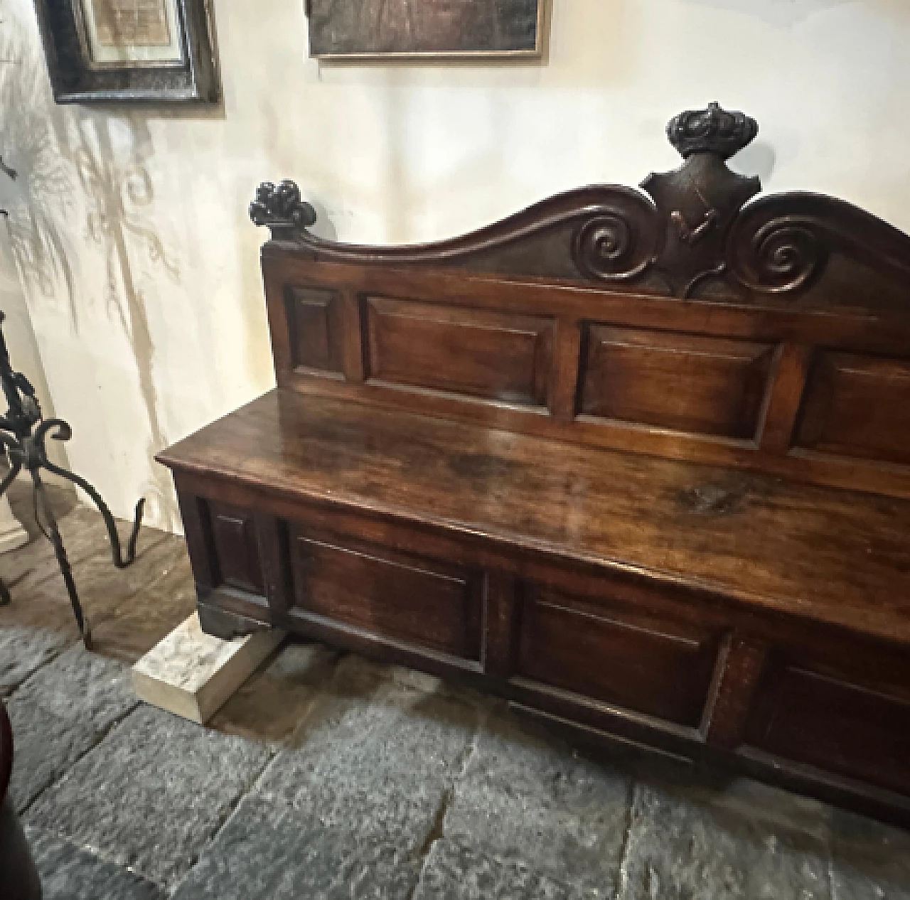 Louis Philippe carved walnut bench, mid-19th century 7