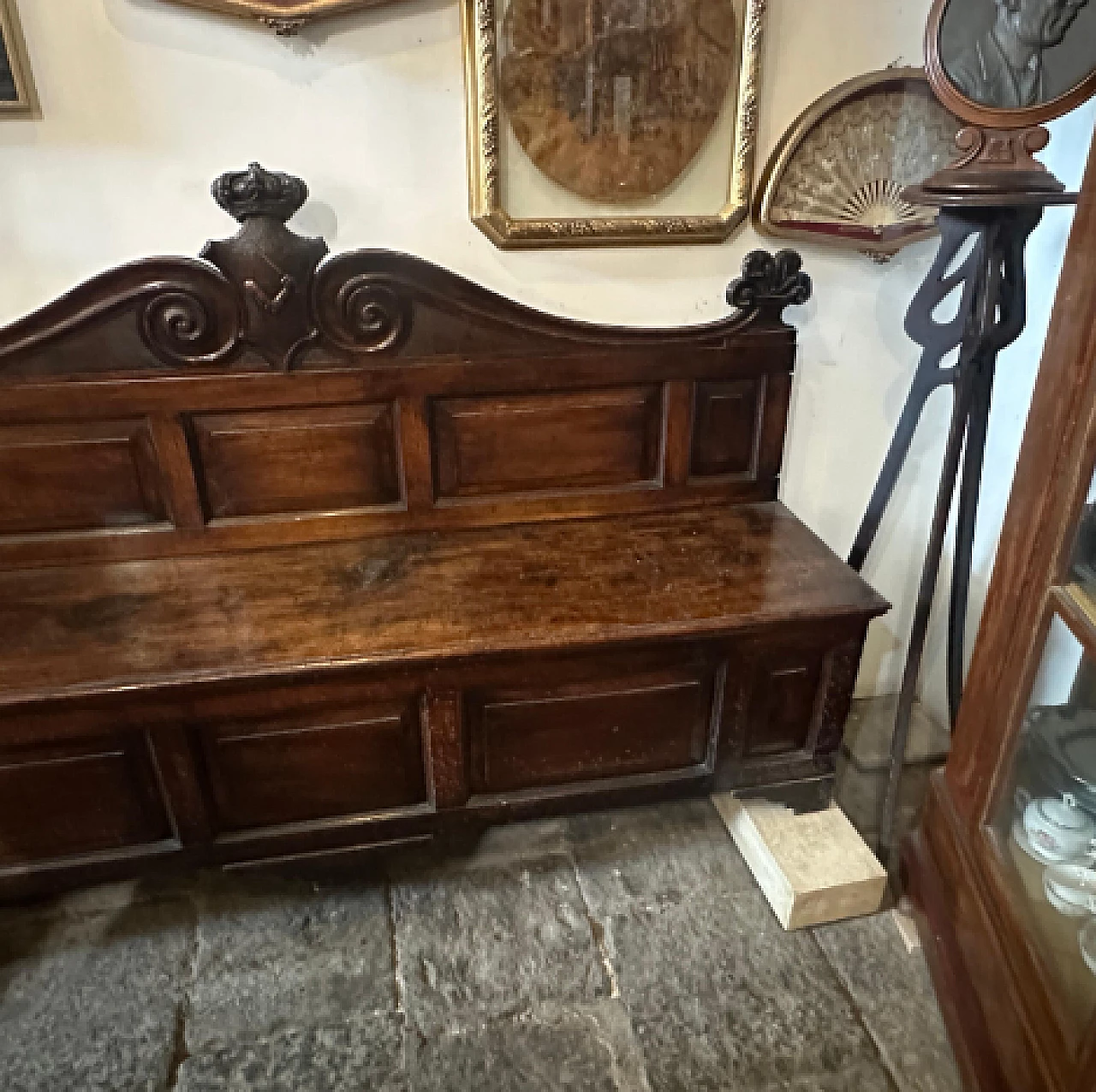 Louis Philippe carved walnut bench, mid-19th century 8