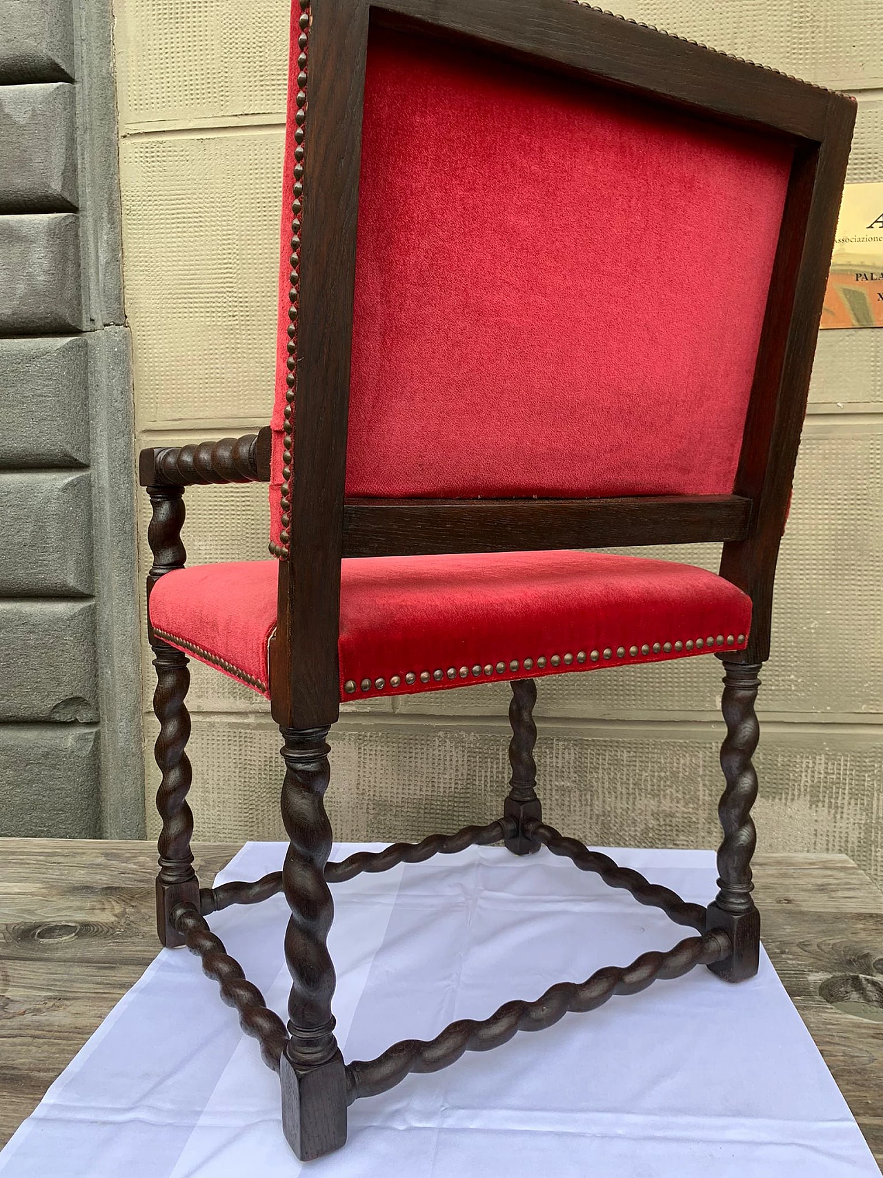 Wooden throne with red velvet seat and back, 19th century 12