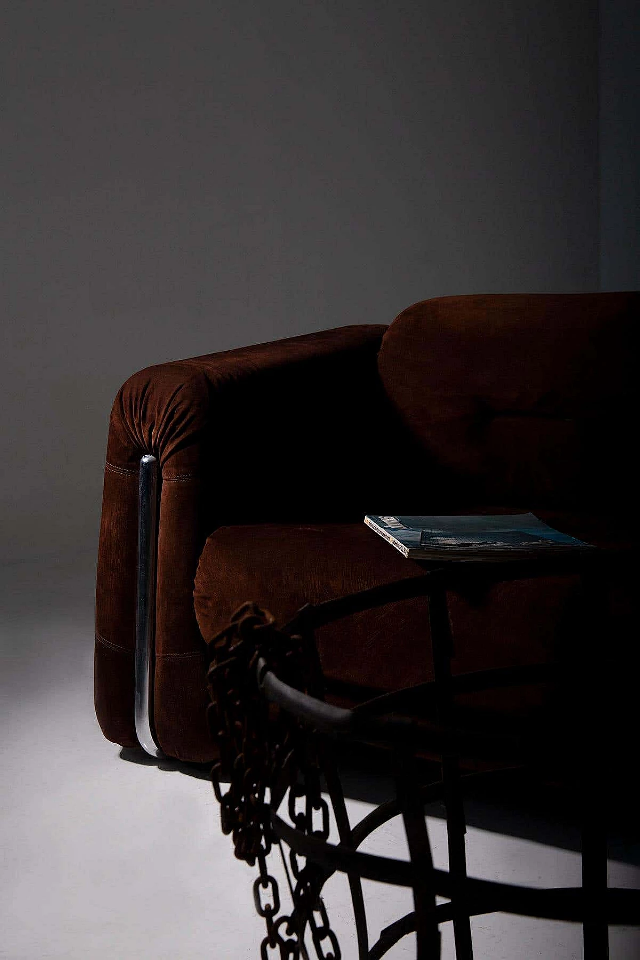 Brown velvet geometric sofa with metal frame, 1970s 1