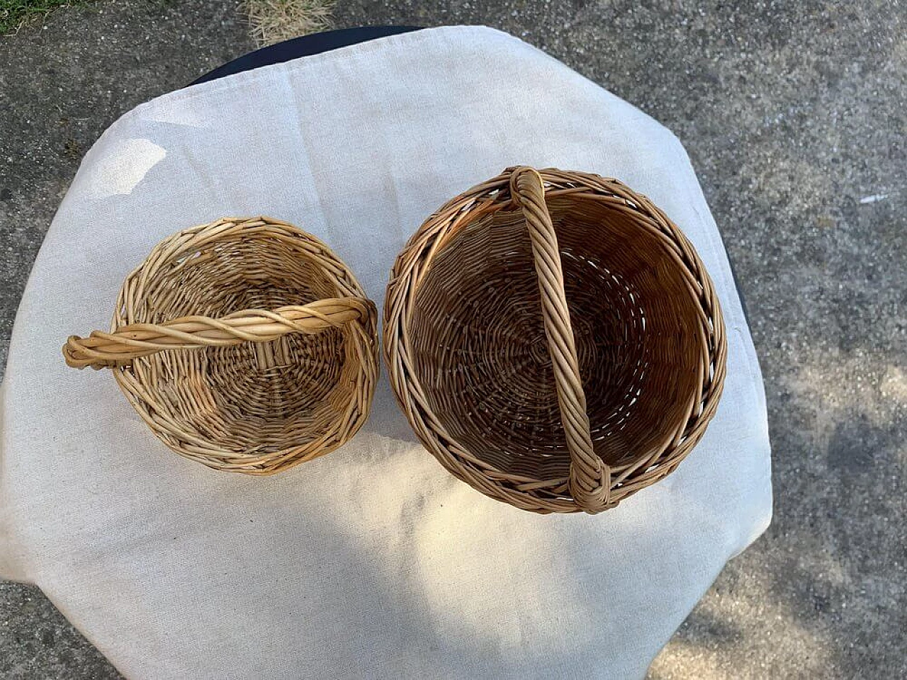 Pair of wicker baskets, 1960s 2