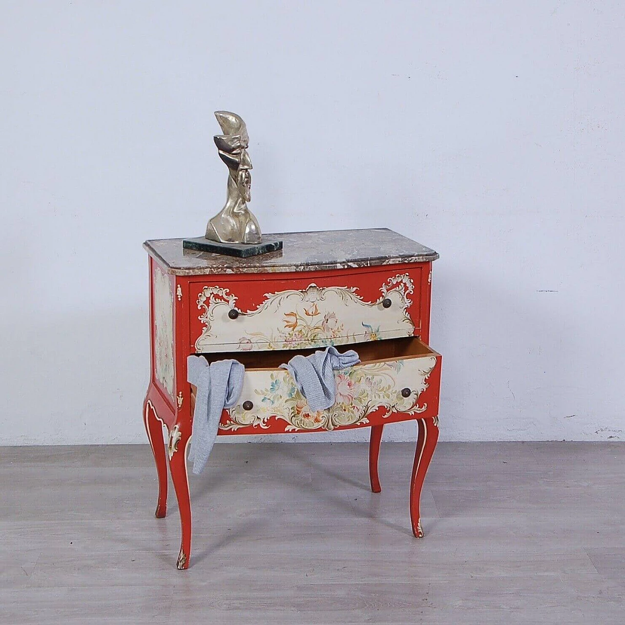 Venetian Baroque style decorated red wood and marble bedside table 9