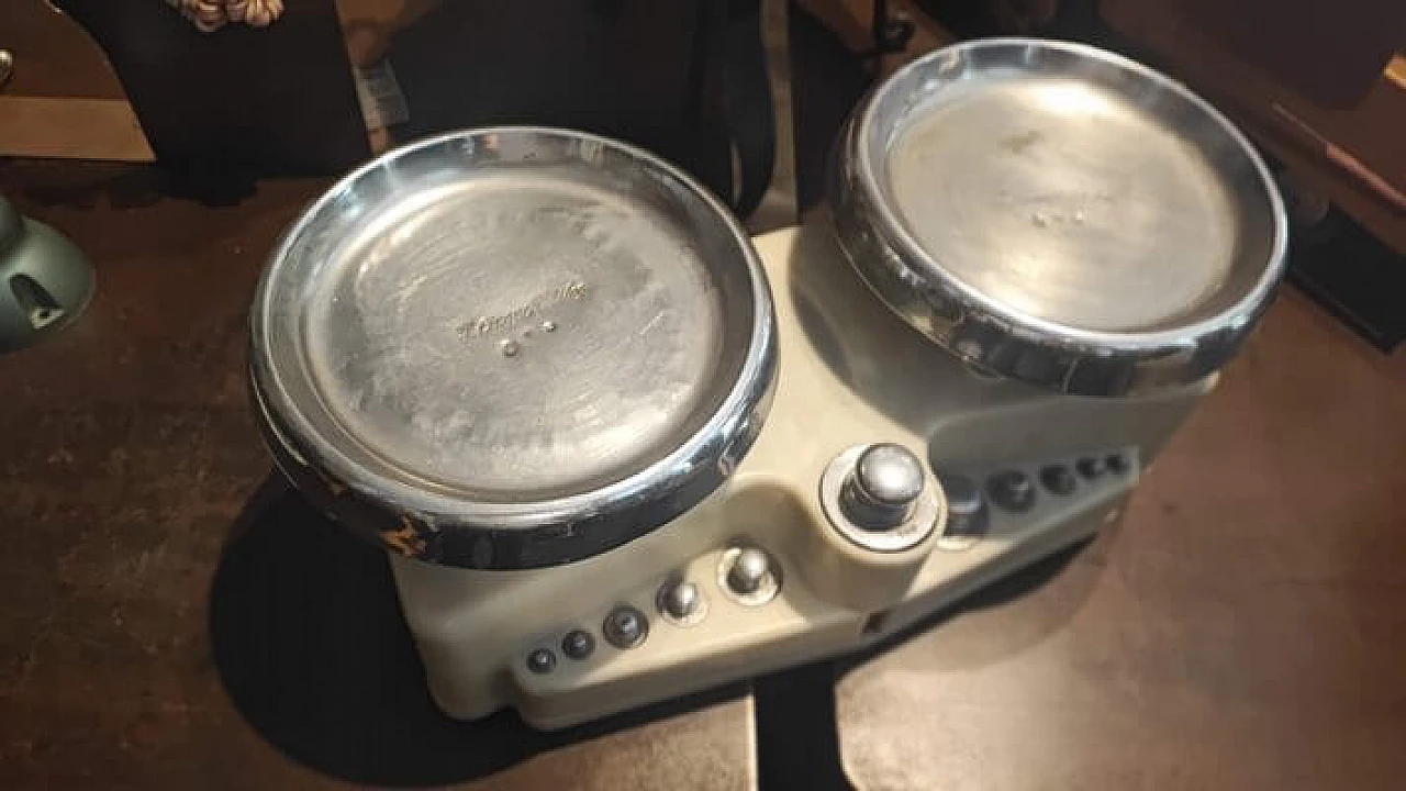 Bakelite scales, 1940s 5