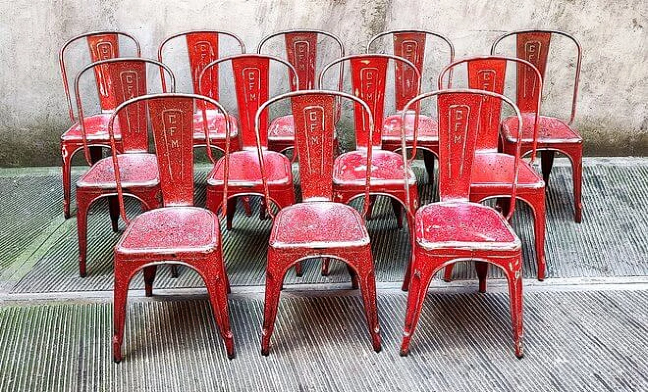 Industrial metal chair by Tolix, 1950s 1