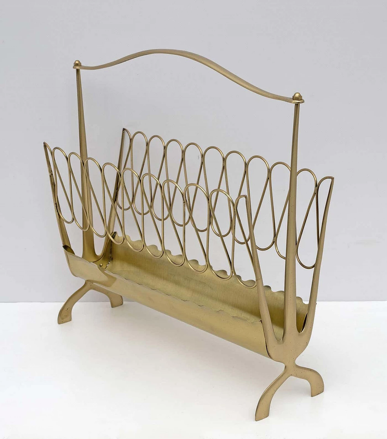 Brass magazine rack attributed to Osvaldo Borsani, 1950s 2