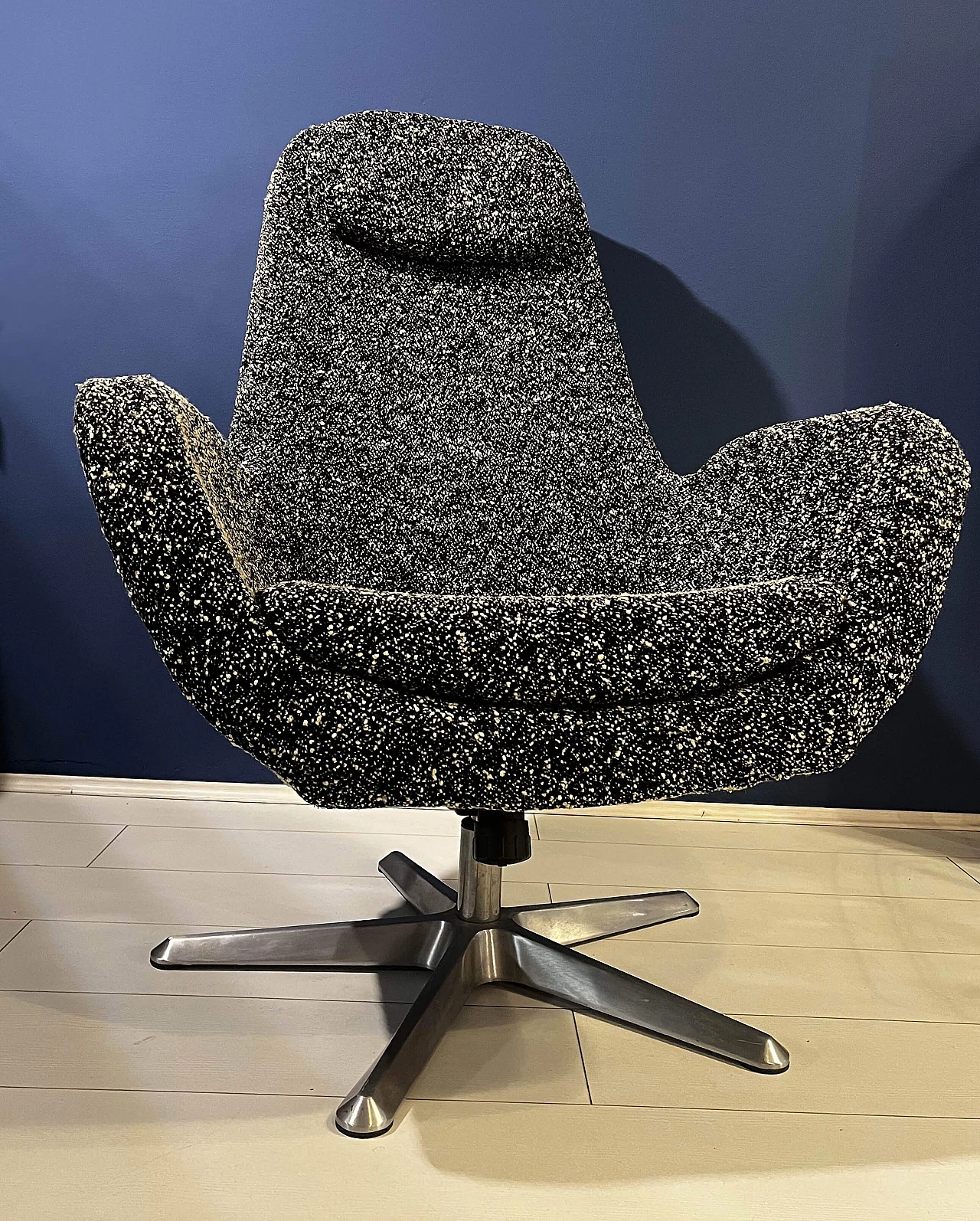 Canadian bouclé fabric and metal swivel armchair, 1980s 2