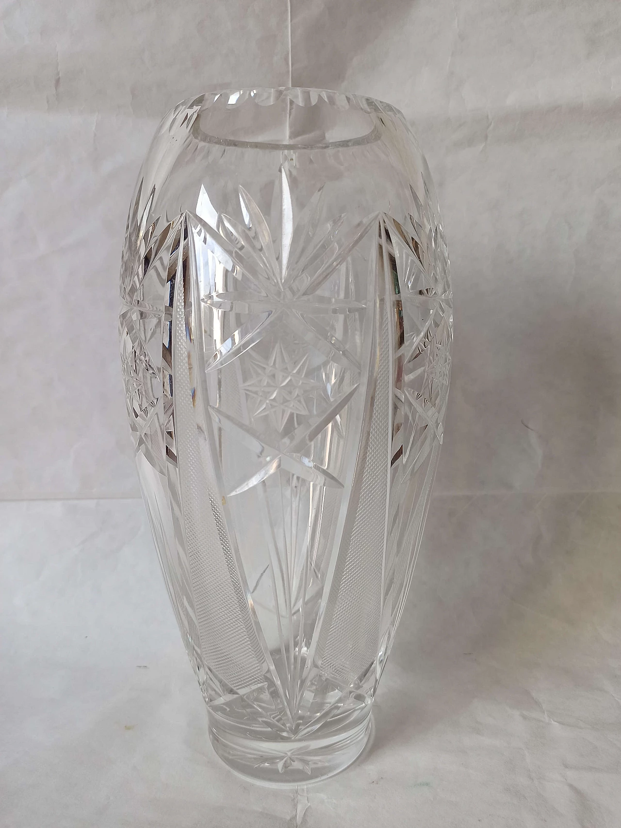 Engraved and ground Baccarat crystal vase, 1970s 2