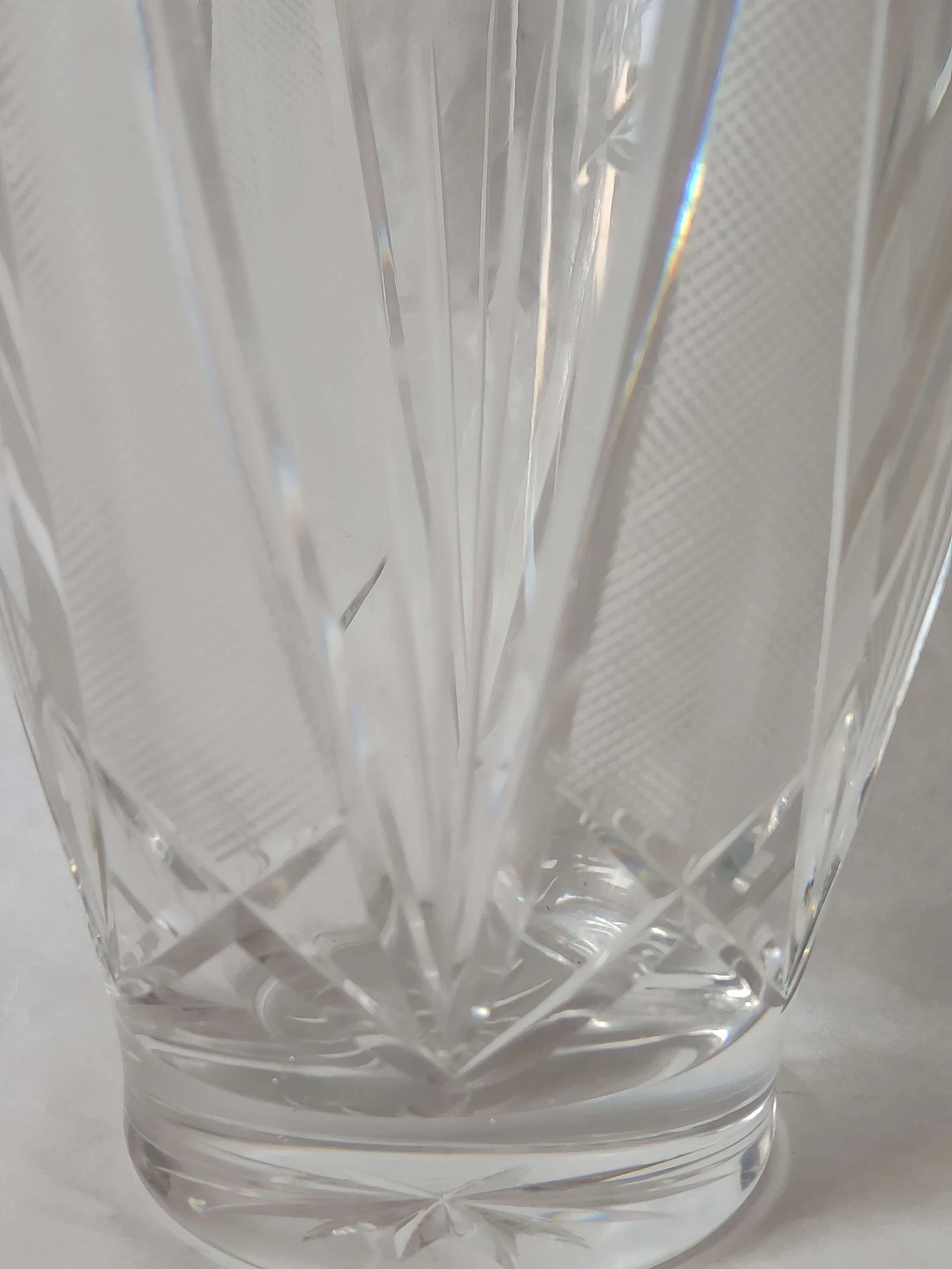 Engraved and ground Baccarat crystal vase, 1970s 6