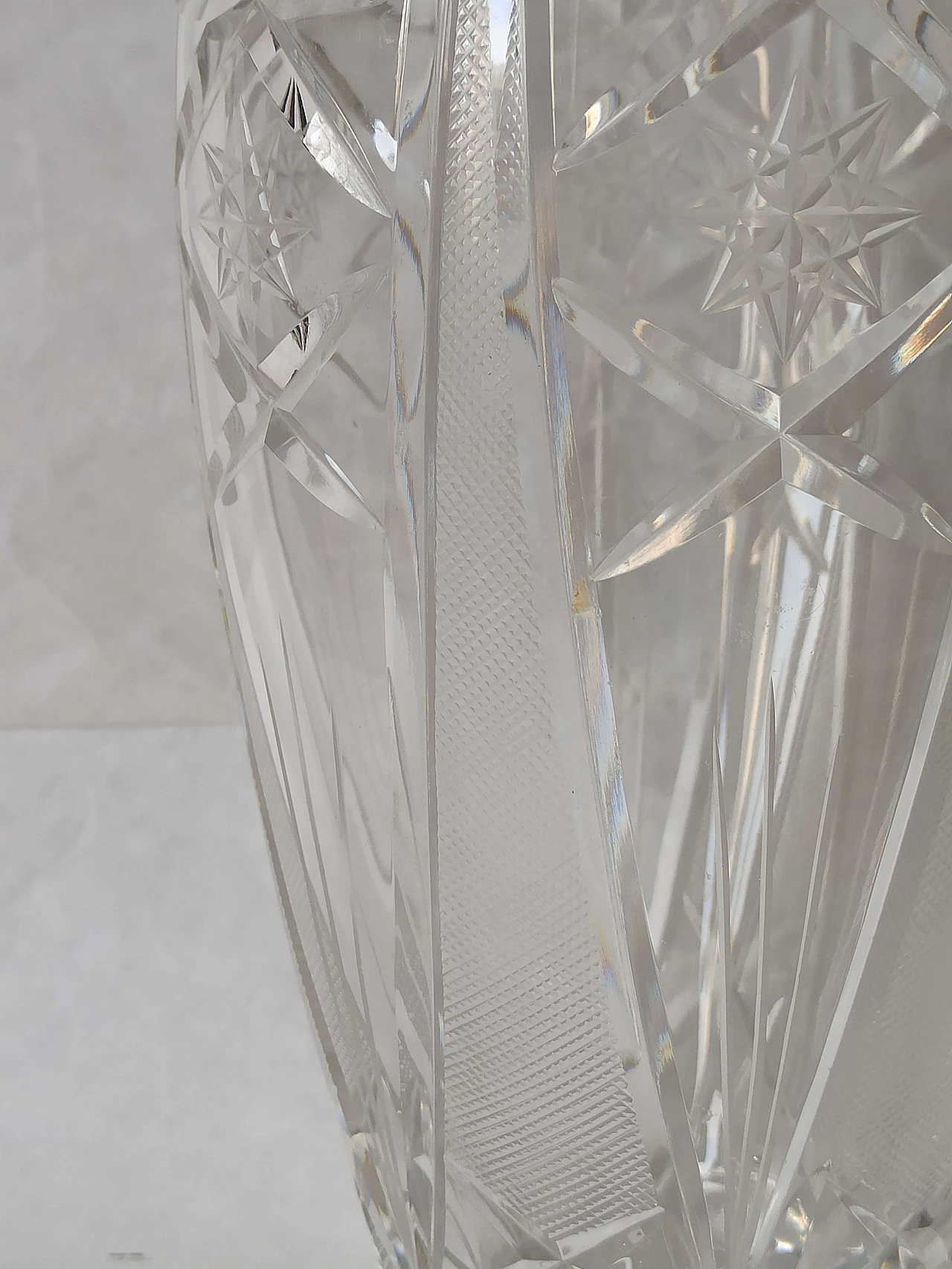 Engraved and ground Baccarat crystal vase, 1970s 10