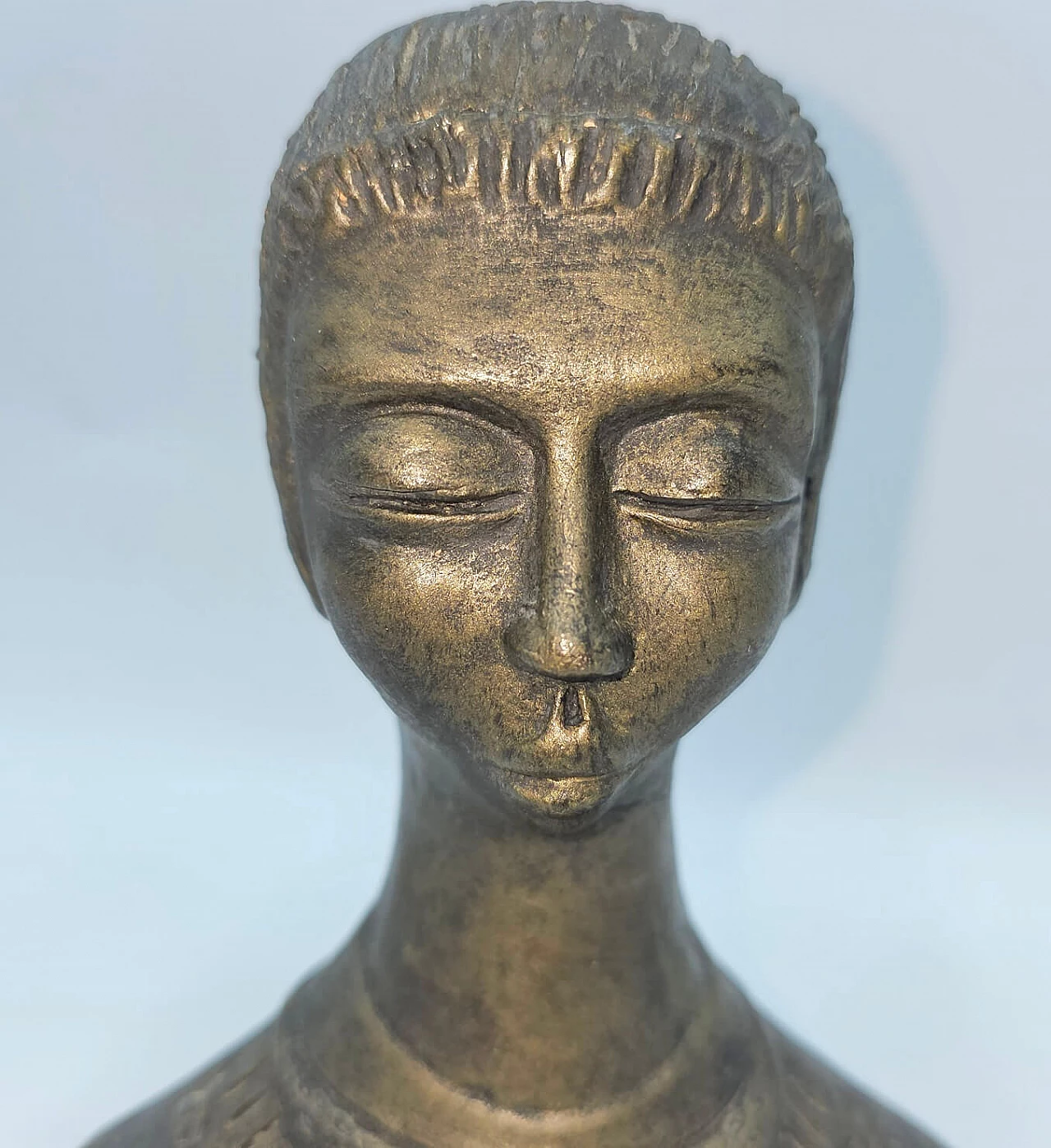 Faenza terracotta half-bust of a young girl, 1940s 3